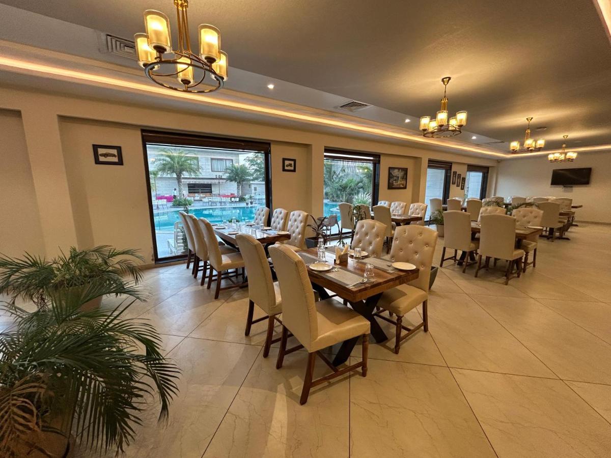 The Imperial Prime Clarks Inn Suites, Bhilwara Экстерьер фото