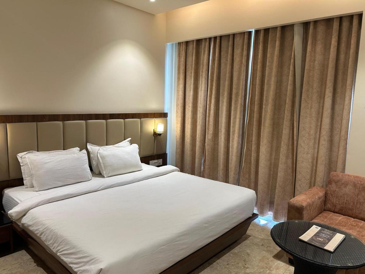The Imperial Prime Clarks Inn Suites, Bhilwara Экстерьер фото